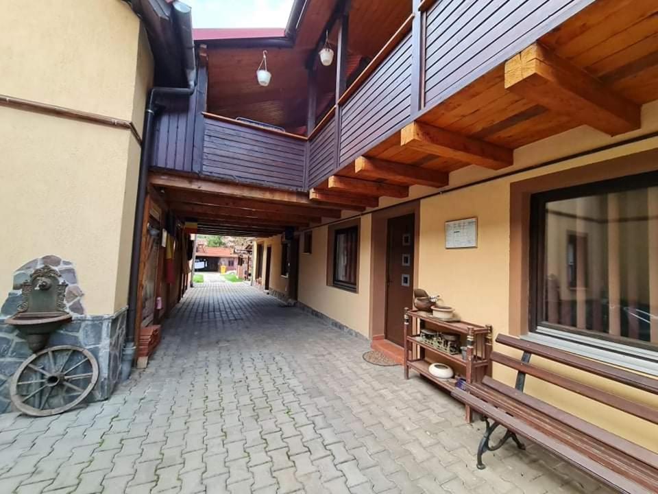 Pensiunea Otilia Sighisoara Ngoại thất bức ảnh