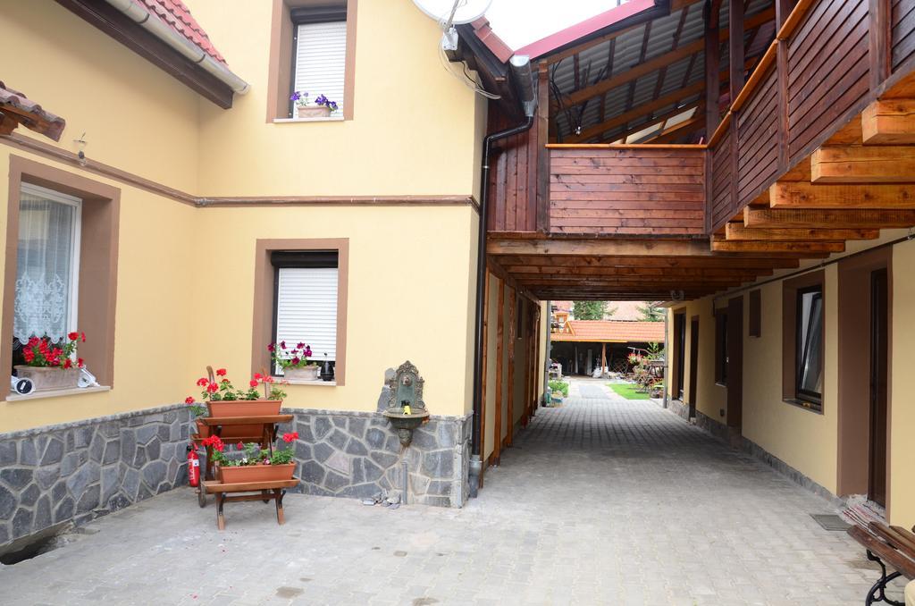 Pensiunea Otilia Sighisoara Ngoại thất bức ảnh